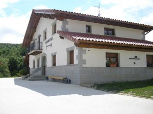 Aplacado en piedra Labiano - Labiano harrizko aplakatua